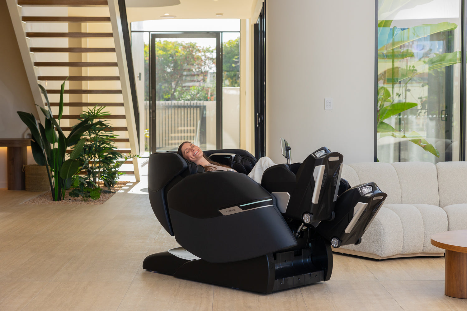 Zeus Athletica Massage Chair