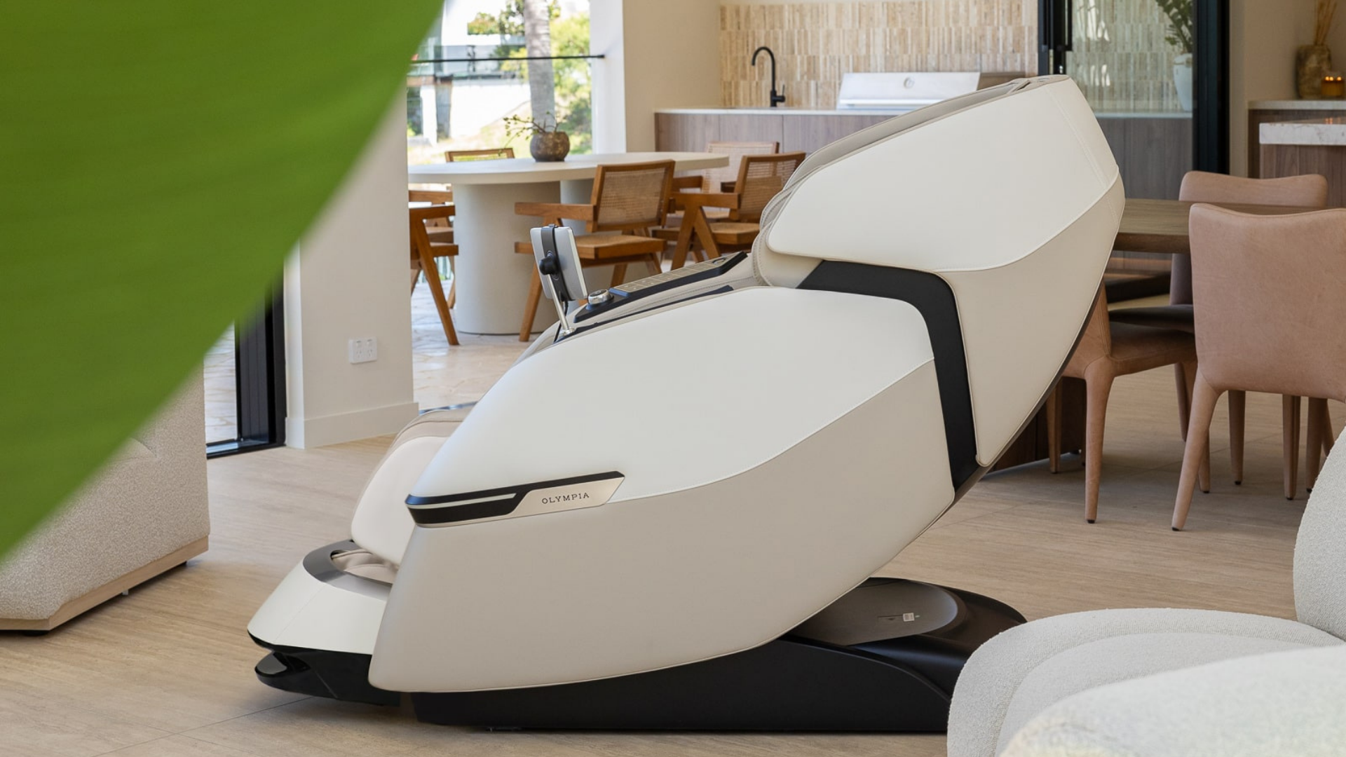 Zeus Athletica Massage Chair